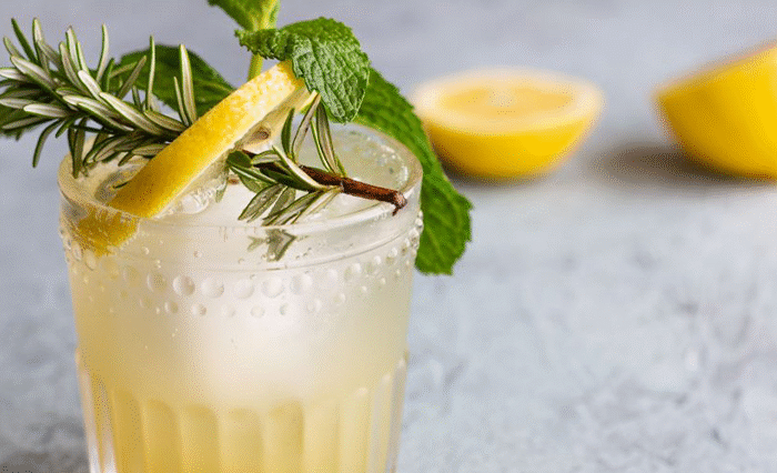 Fresh Lemon and Mint Juice